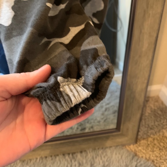 Camo Jumpsuit - Picture 4 of 6